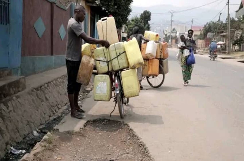 Bujumbura : pénurie d’eau à Nyakabiga et Jabe, les habitants à bout